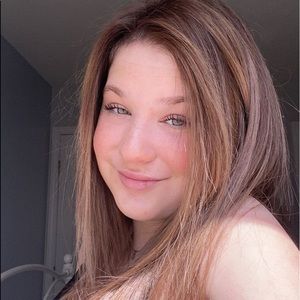 Meet your Posher, Avalyn